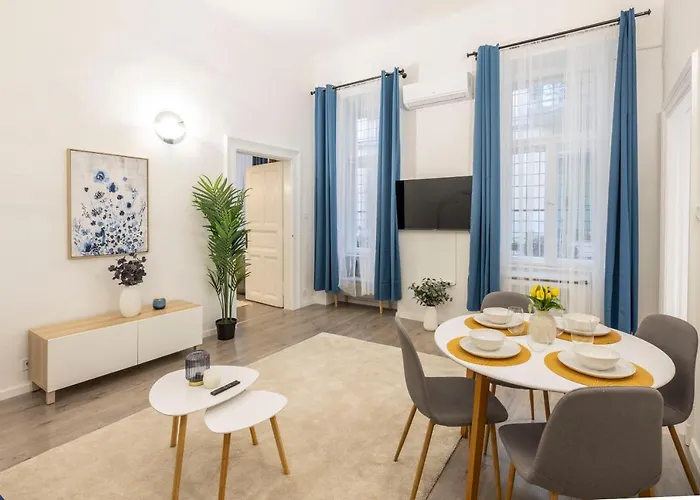 Deluxe & Cozy Dream In The Heart Of